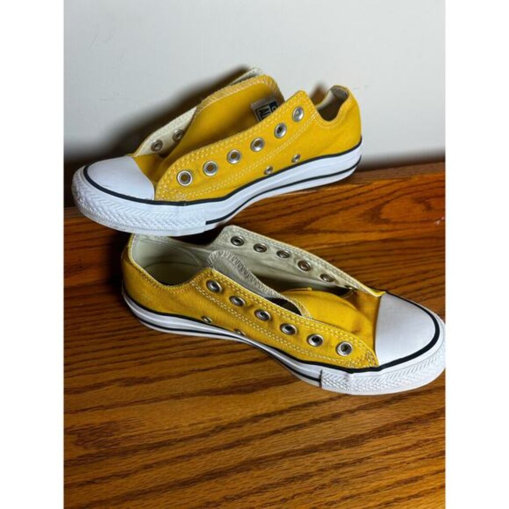 Converse All Star Women's Size 8 Yellow No shoelaces sneaker shoe